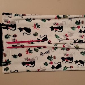 Secret Treasures Christmas pants.  Med.